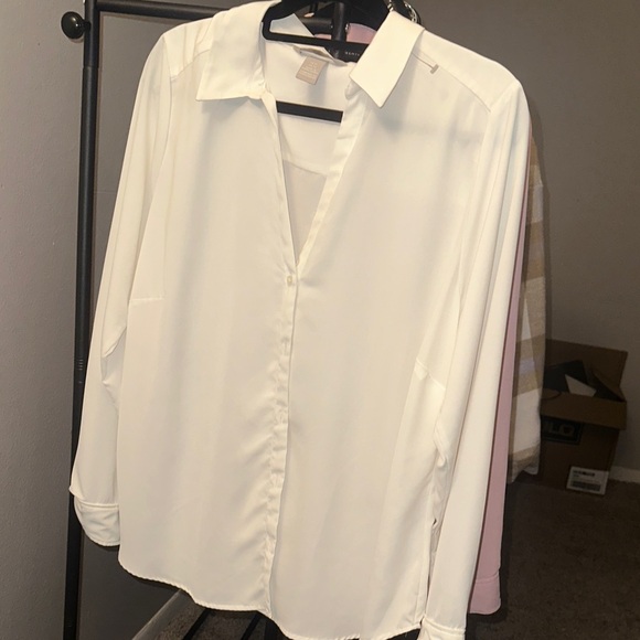 H&M Tops - H&M Classic White Button Down Shirt